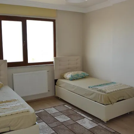 Gunaydin Airport Apartment